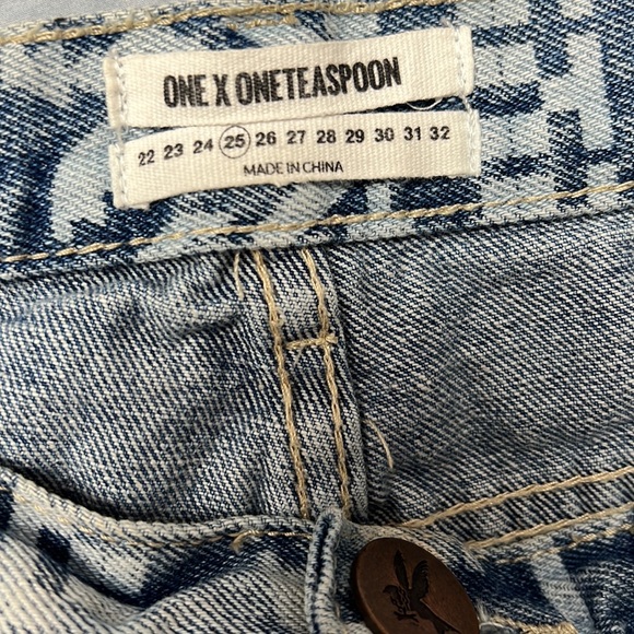 One Teaspooon Bandits jean shorts - Picture 3 of 5